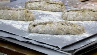 Finlandiya ‘açlıkla mücadele için’ çekirgeden ekmek yaptı